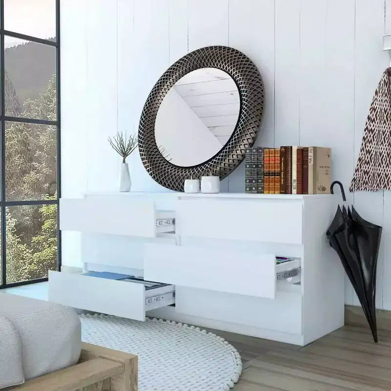 Cómoda de dormitorio con varios cajones y amplio espacio de almacenamiento